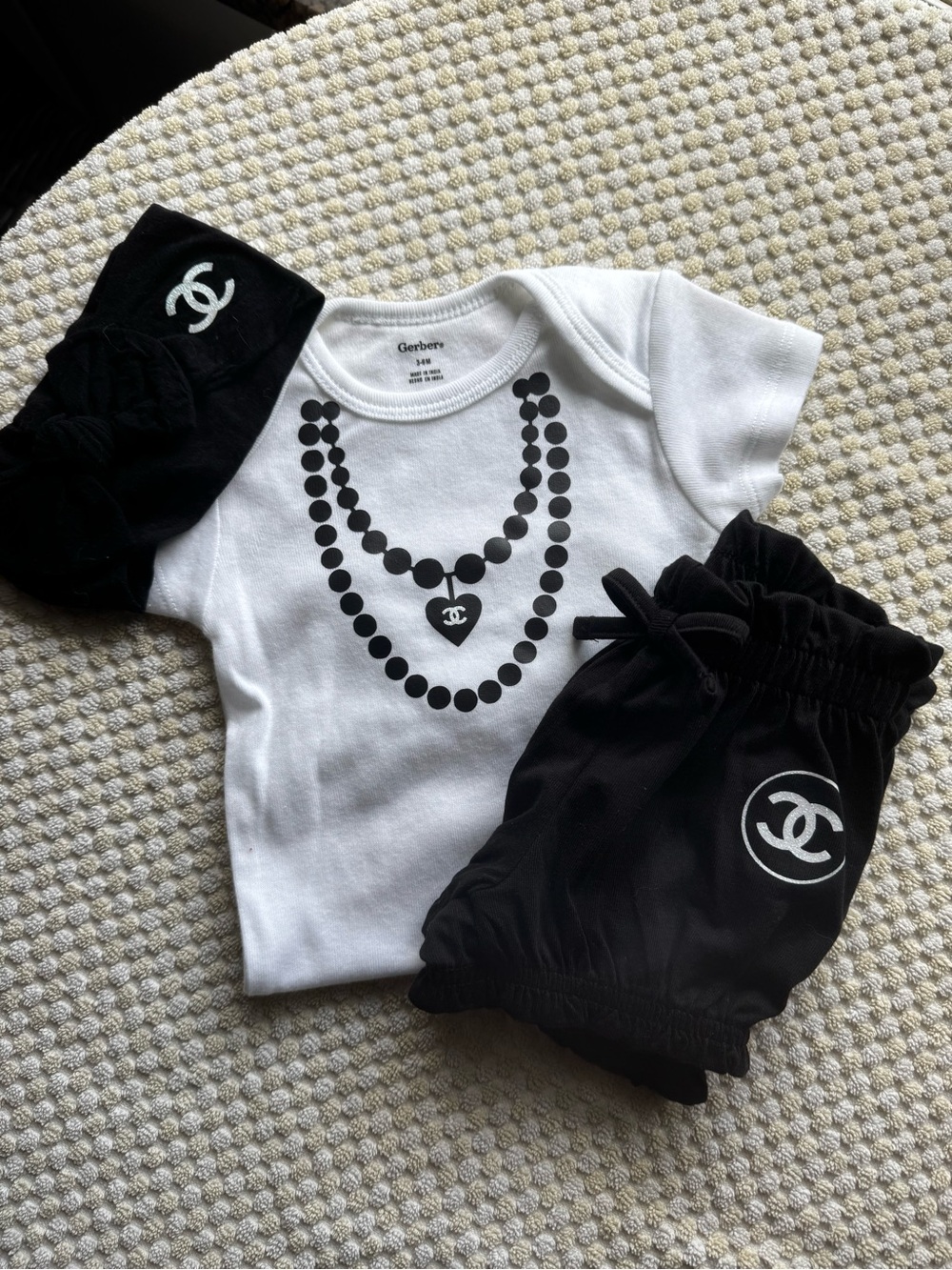 Gerber White & Black Necklace Graphic Bodysuit Set with Bloomers and Headband